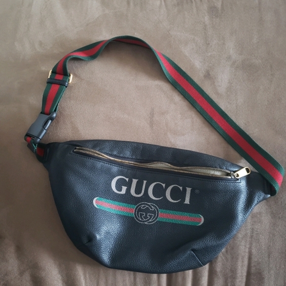 Handbag Gucci
Size Big - Picture 2 of 5